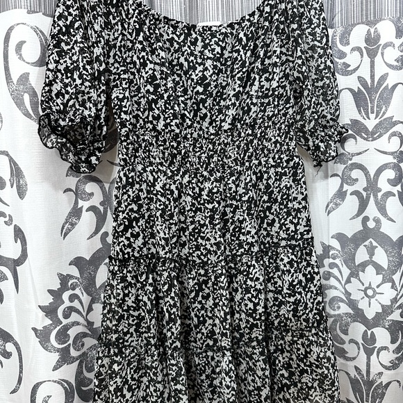 EUC Charlotte Russe Black and White Patterned Dress Size L‎ - Picture 3 of 3